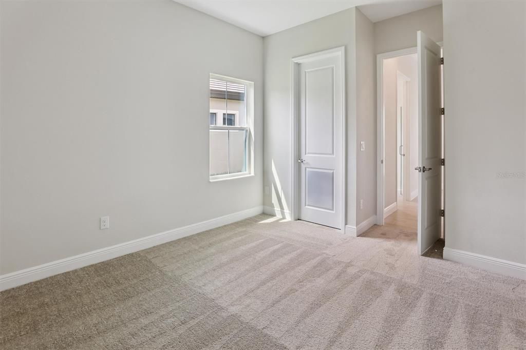 На продажу: $1,099,990 (5 спален, 4 ванн, 3861 Квадратных фут)