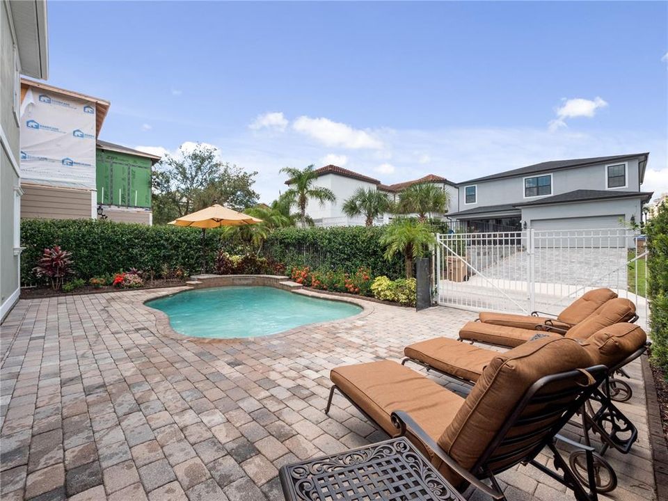 待售: $850,000 (5 贝兹, 4 浴室, 4847 平方英尺)