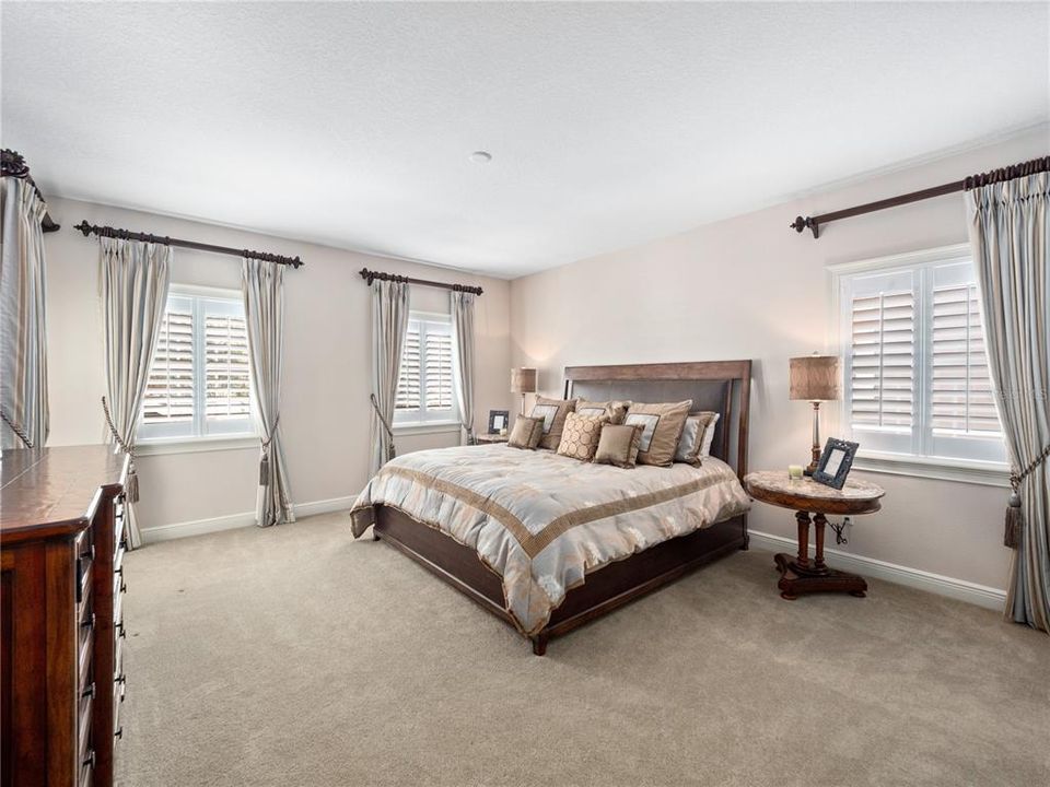 待售: $850,000 (5 贝兹, 4 浴室, 4847 平方英尺)