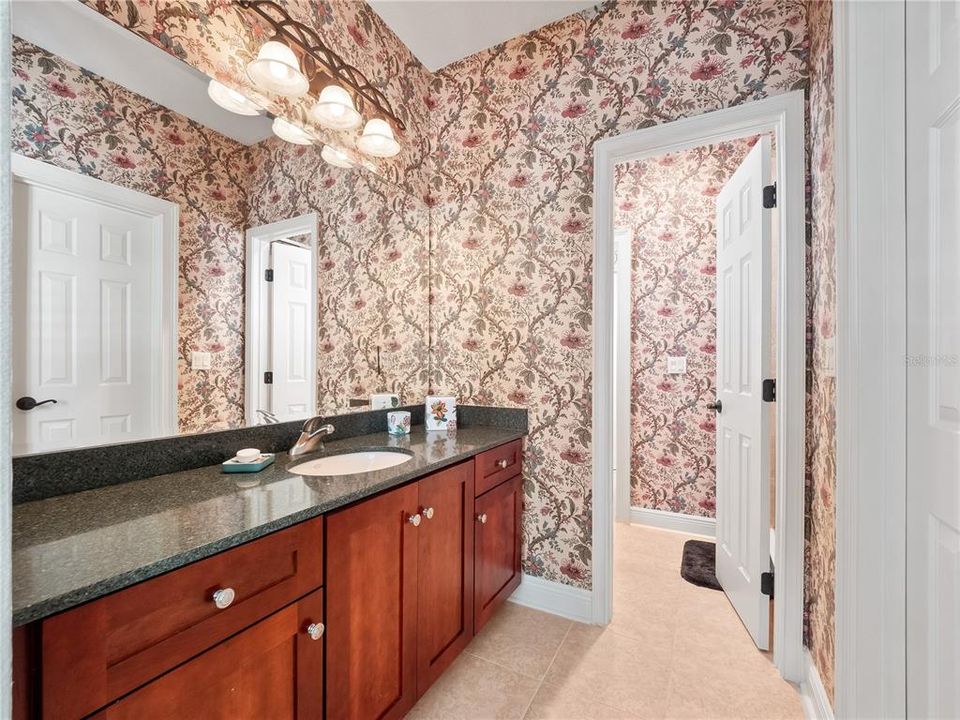 待售: $850,000 (5 贝兹, 4 浴室, 4847 平方英尺)