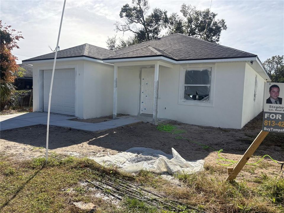 Под контрактом: $344,000 (3 спален, 2 ванн, 1419 Квадратных фут)