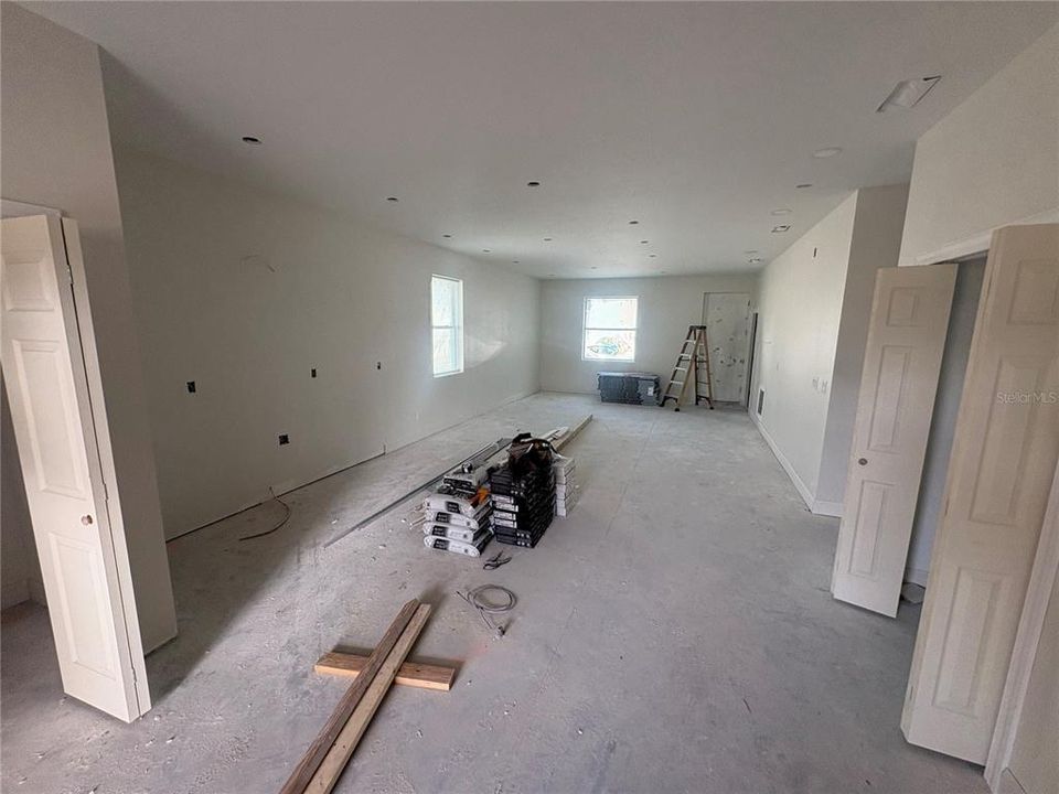 Под контрактом: $344,000 (3 спален, 2 ванн, 1419 Квадратных фут)