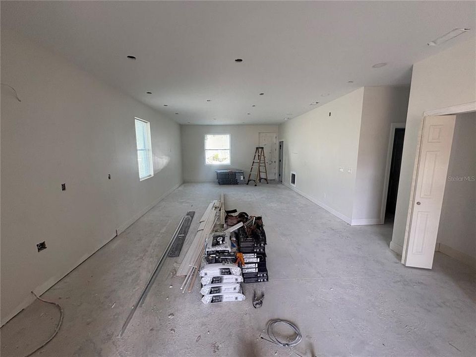 Под контрактом: $344,000 (3 спален, 2 ванн, 1419 Квадратных фут)