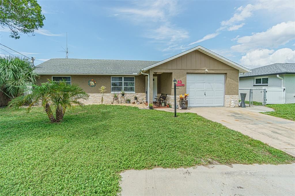 Под контрактом: $398,900 (2 спален, 2 ванн, 1492 Квадратных фут)