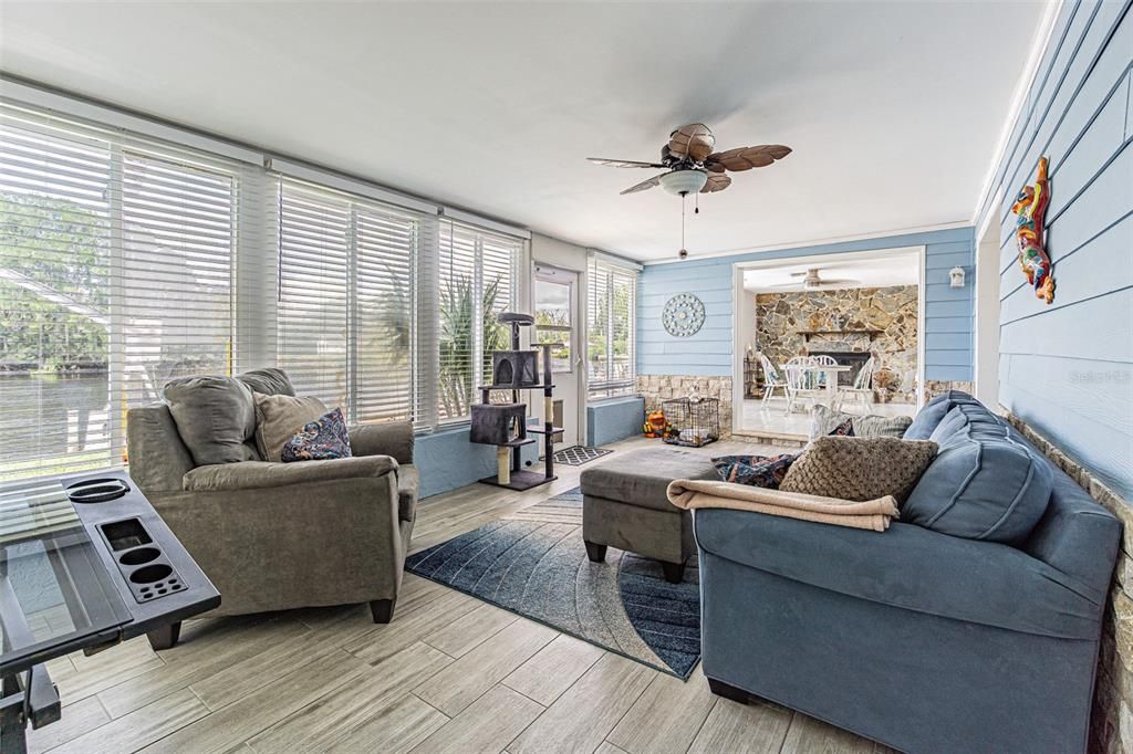 Под контрактом: $398,900 (2 спален, 2 ванн, 1492 Квадратных фут)