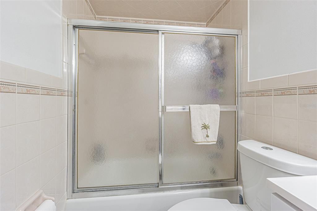 Под контрактом: $398,900 (2 спален, 2 ванн, 1492 Квадратных фут)