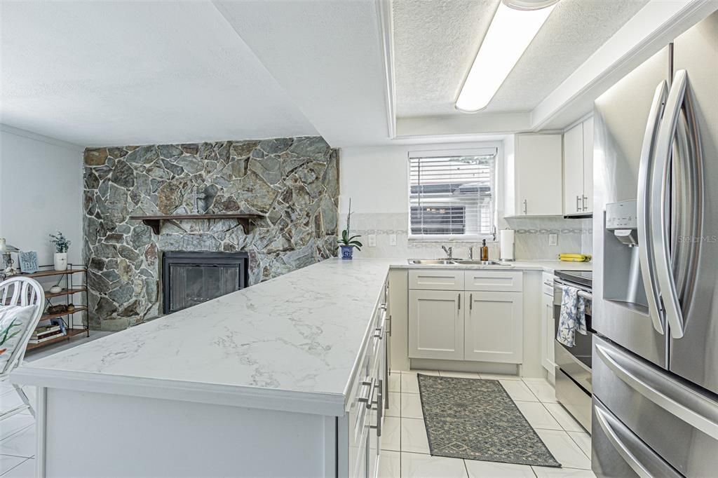 Под контрактом: $398,900 (2 спален, 2 ванн, 1492 Квадратных фут)