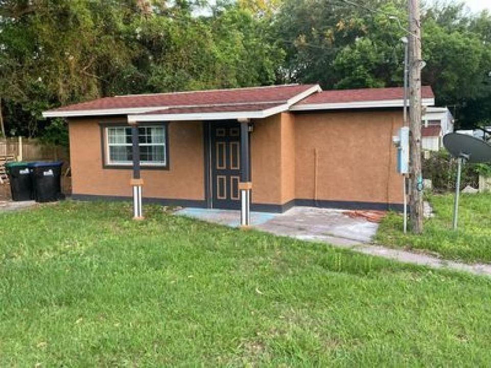 For Sale: $170,000 (1 beds, 1 baths, 321 Square Feet)