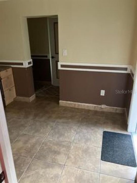 For Sale: $170,000 (1 beds, 1 baths, 321 Square Feet)