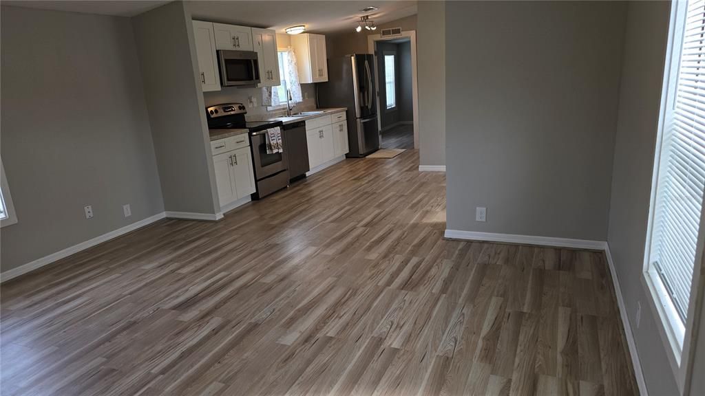 Active With Contract: $219,000 (3 beds, 2 baths, 1216 Square Feet)