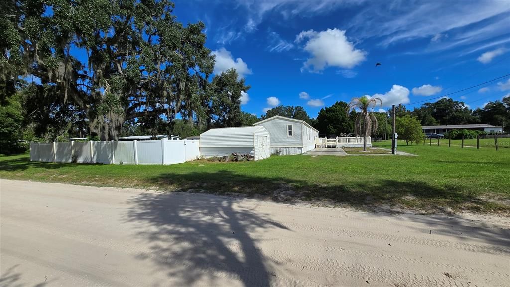 Active With Contract: $219,000 (3 beds, 2 baths, 1216 Square Feet)