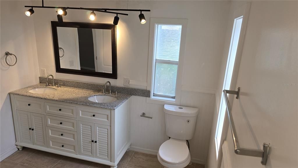 Active With Contract: $219,000 (3 beds, 2 baths, 1216 Square Feet)