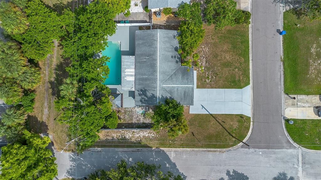 Activo con contrato: $2,850 (3 camas, 2 baños, 1186 Pies cuadrados)