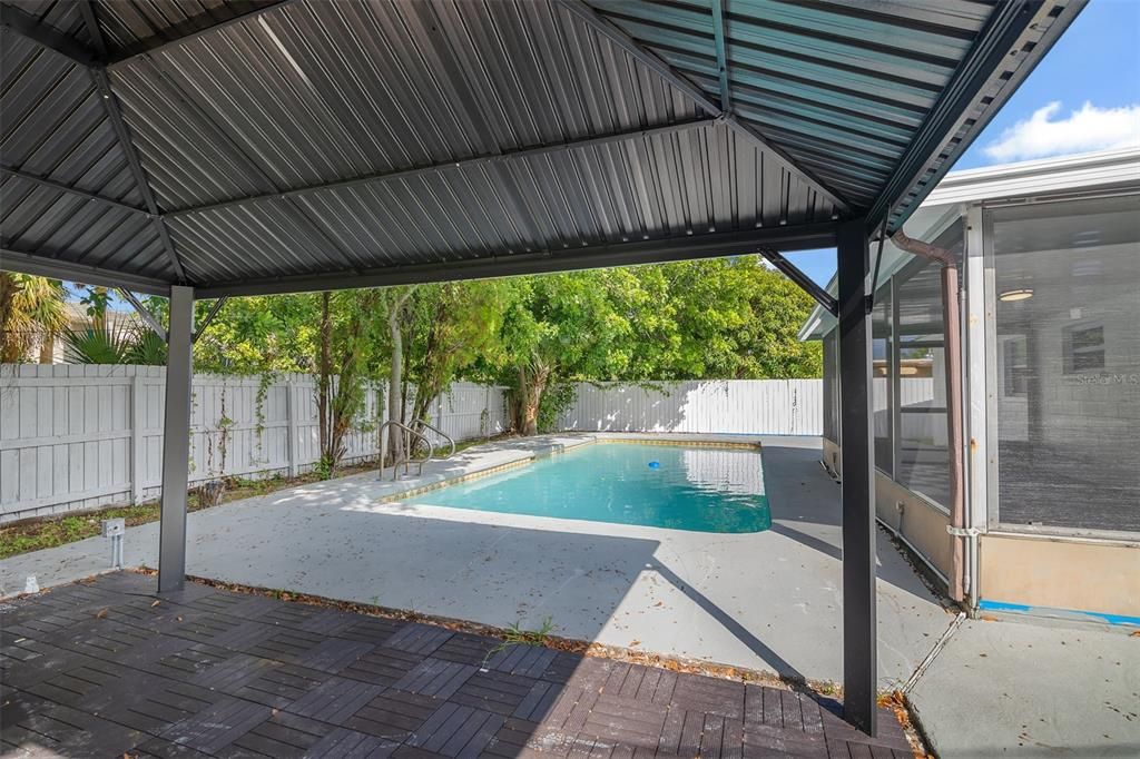 Activo con contrato: $2,850 (3 camas, 2 baños, 1186 Pies cuadrados)