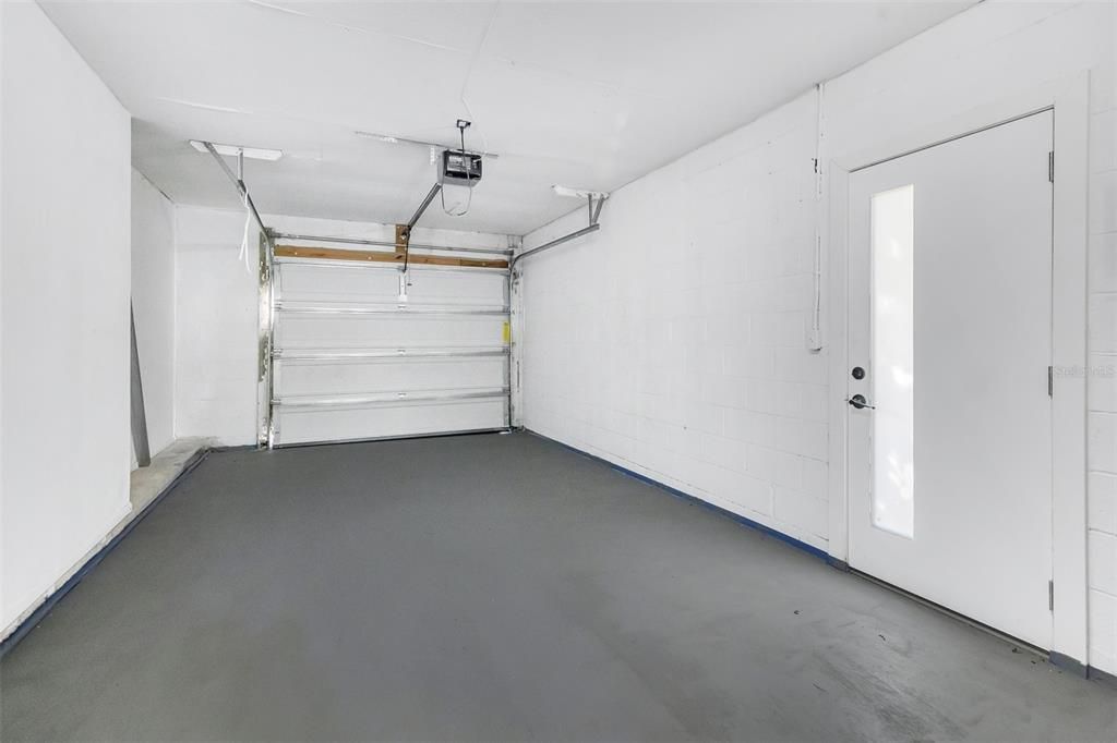 Activo con contrato: $2,850 (3 camas, 2 baños, 1186 Pies cuadrados)