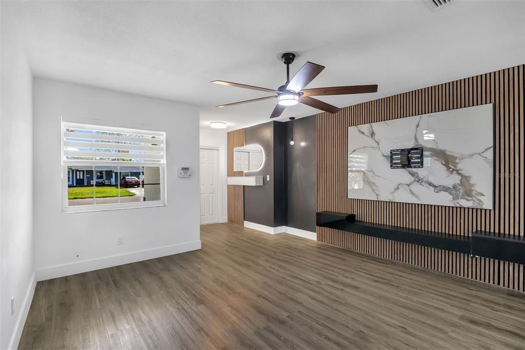 Activo con contrato: $2,850 (3 camas, 2 baños, 1186 Pies cuadrados)