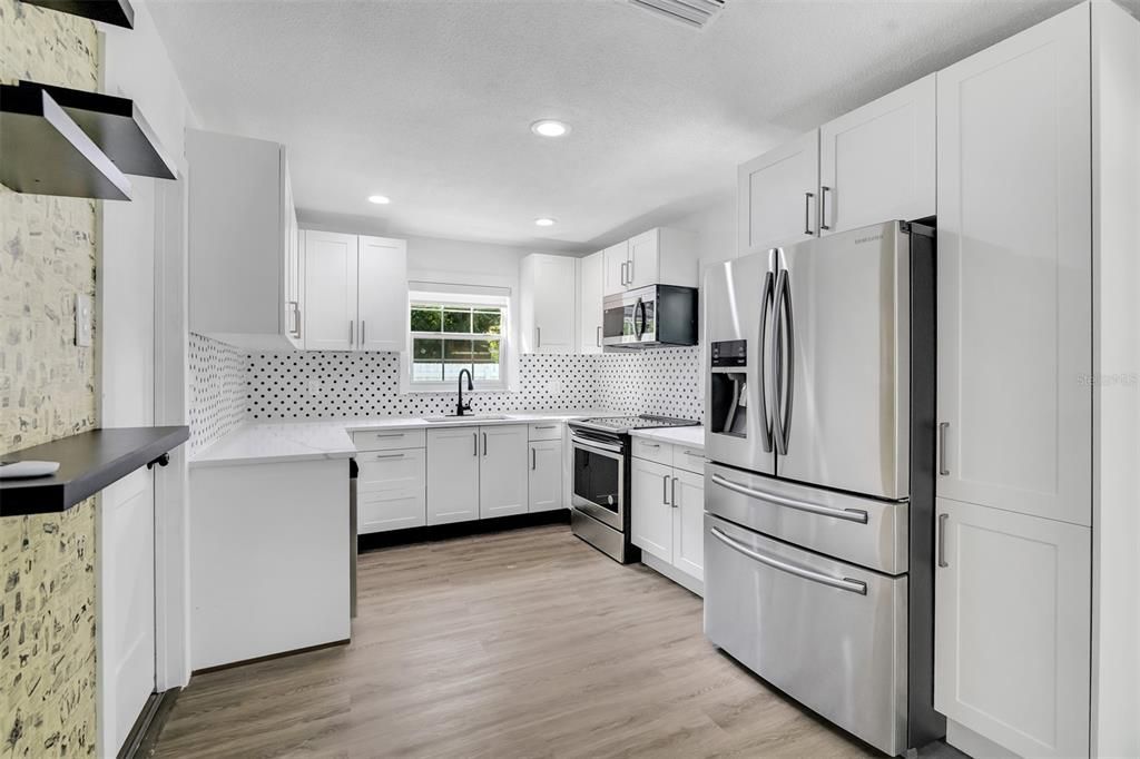 Activo con contrato: $2,850 (3 camas, 2 baños, 1186 Pies cuadrados)