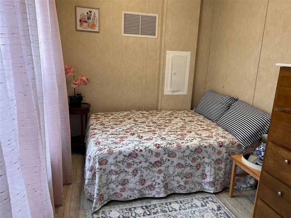 В аренду: $1,700 (1 спален, 1 ванн, 384 Квадратных фут)