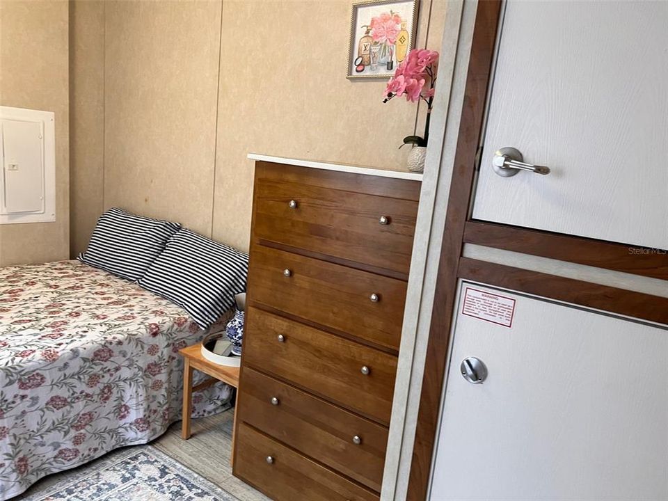 В аренду: $1,700 (1 спален, 1 ванн, 384 Квадратных фут)