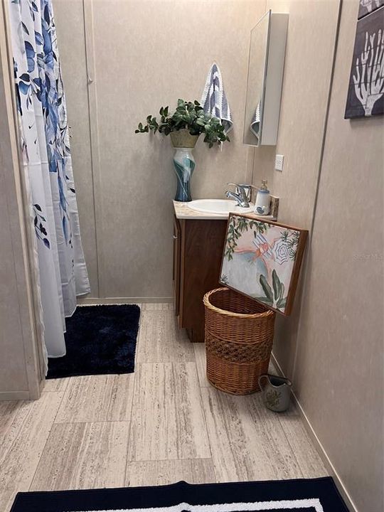 В аренду: $1,700 (1 спален, 1 ванн, 384 Квадратных фут)