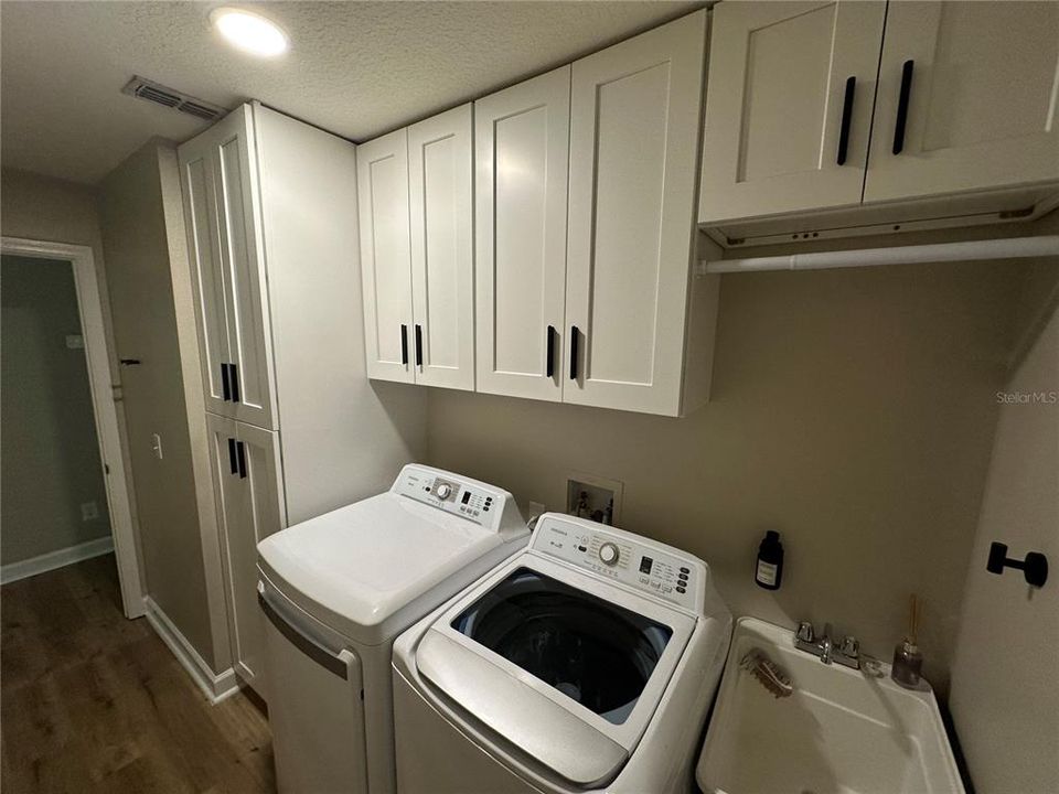 En Venta: $485,000 (3 camas, 2 baños, 2035 Pies cuadrados)