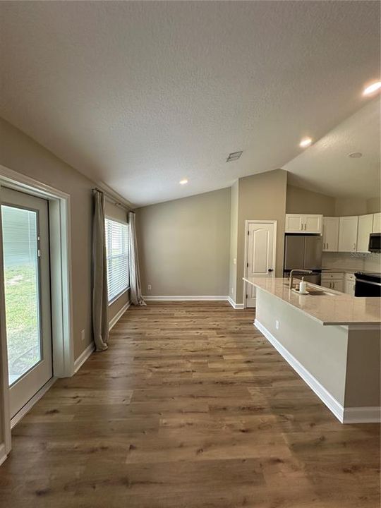 En Venta: $485,000 (3 camas, 2 baños, 2035 Pies cuadrados)