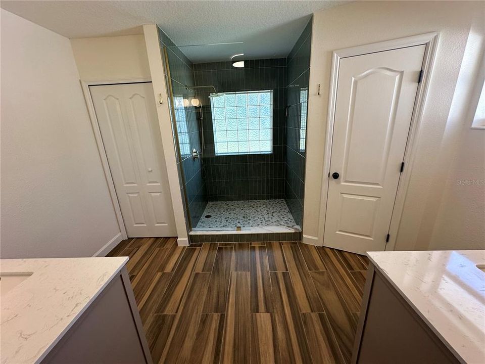 En Venta: $485,000 (3 camas, 2 baños, 2035 Pies cuadrados)