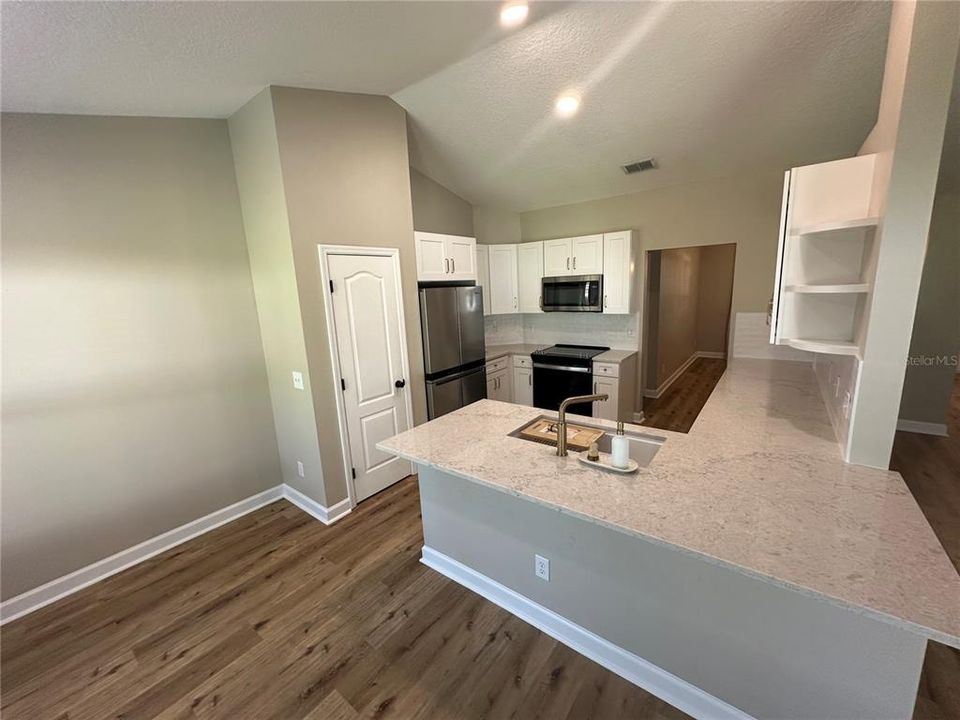 En Venta: $485,000 (3 camas, 2 baños, 2035 Pies cuadrados)