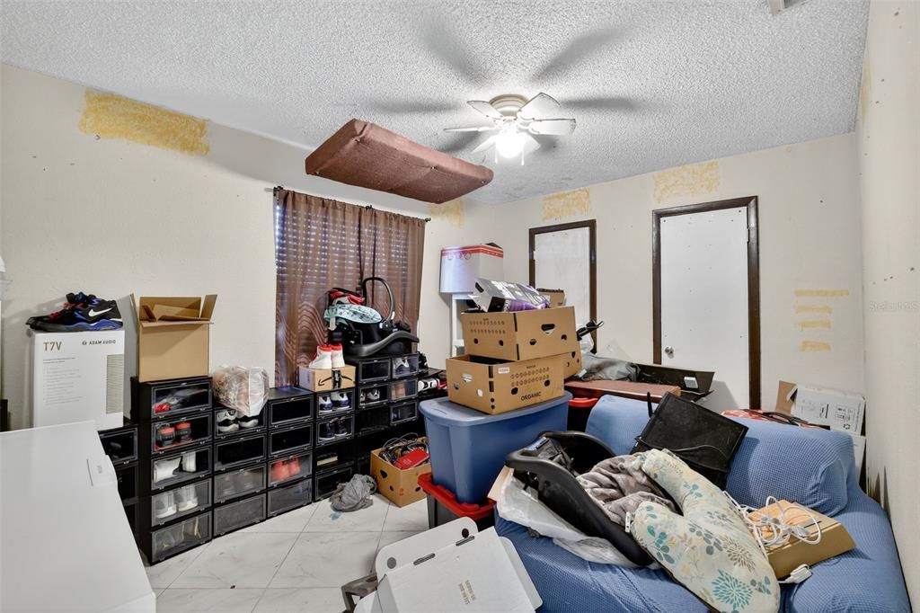 Active With Contract: $239,900 (4 beds, 3 baths, 2149 Square Feet)