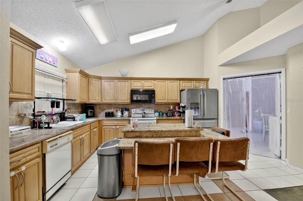 Active With Contract: $239,900 (4 beds, 3 baths, 2149 Square Feet)