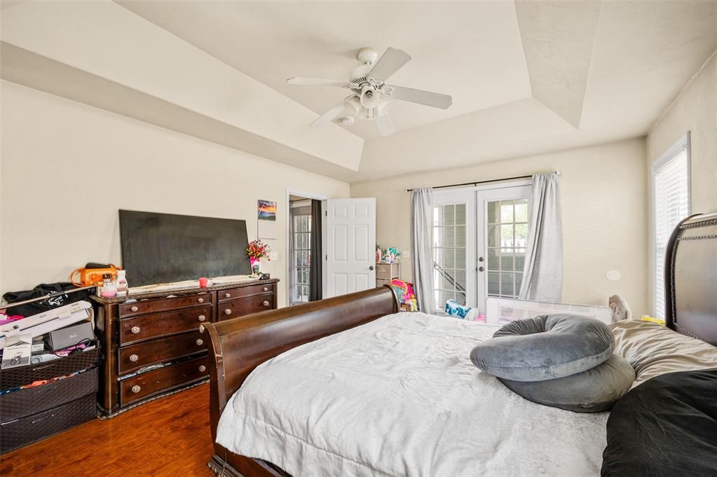 For Sale: $349,000 (3 beds, 2 baths, 1760 Square Feet)