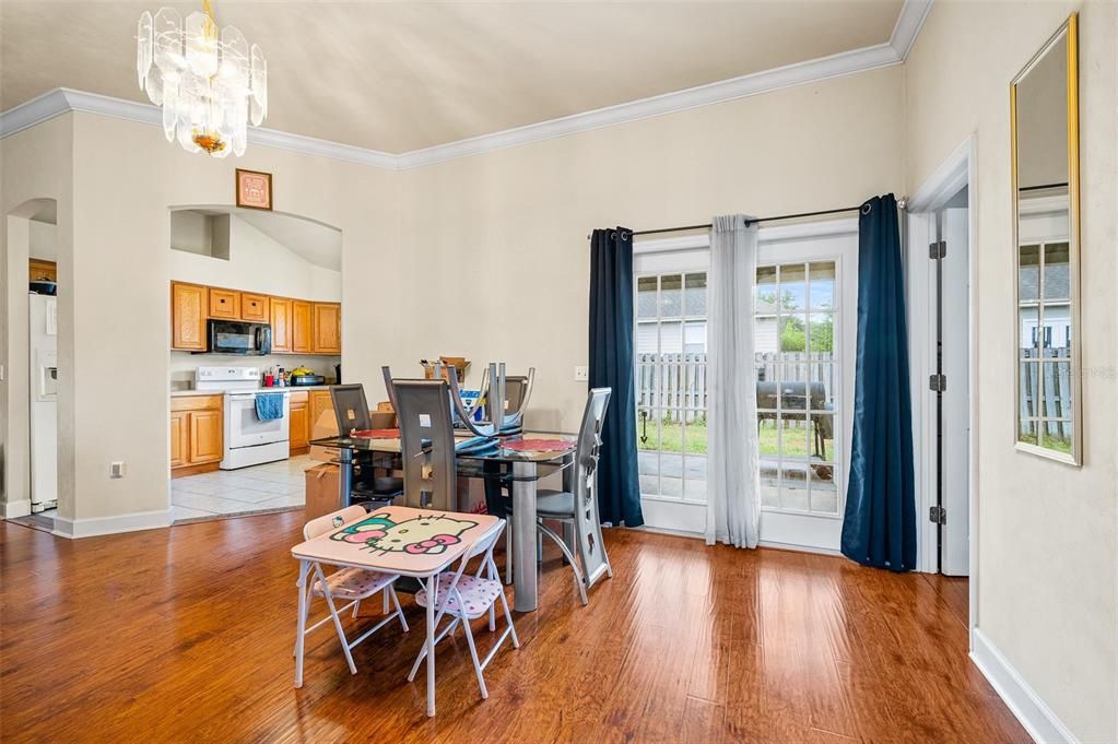 For Sale: $349,000 (3 beds, 2 baths, 1760 Square Feet)