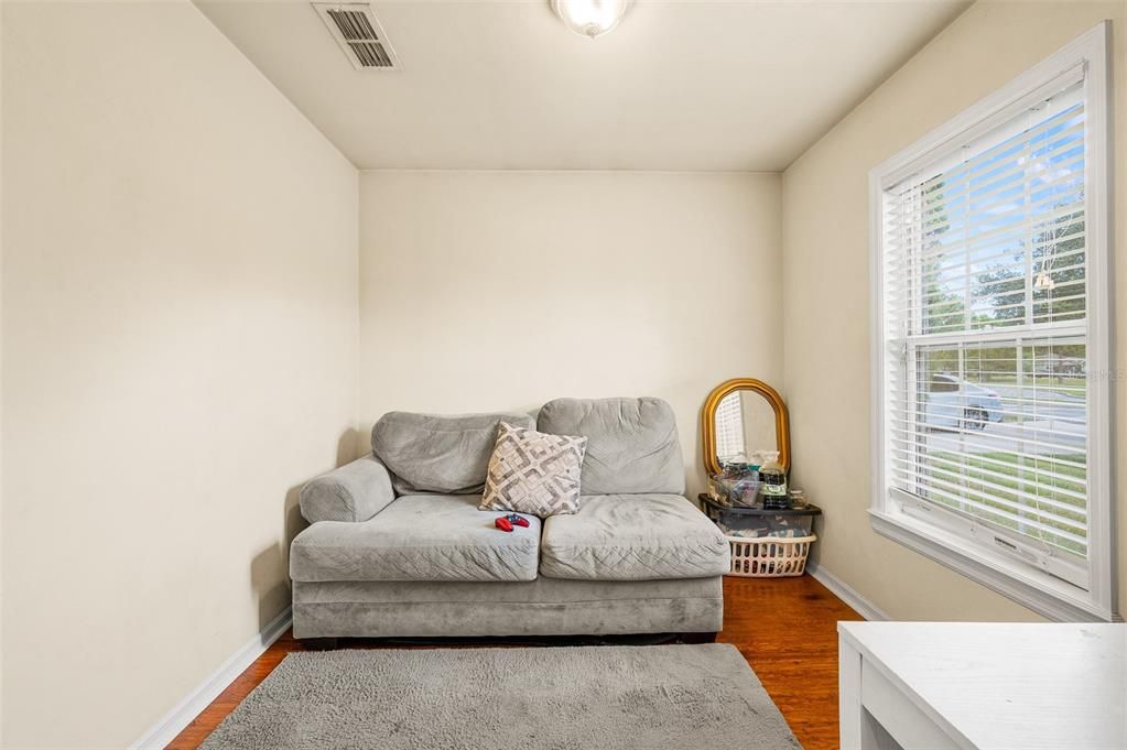 For Sale: $349,000 (3 beds, 2 baths, 1760 Square Feet)