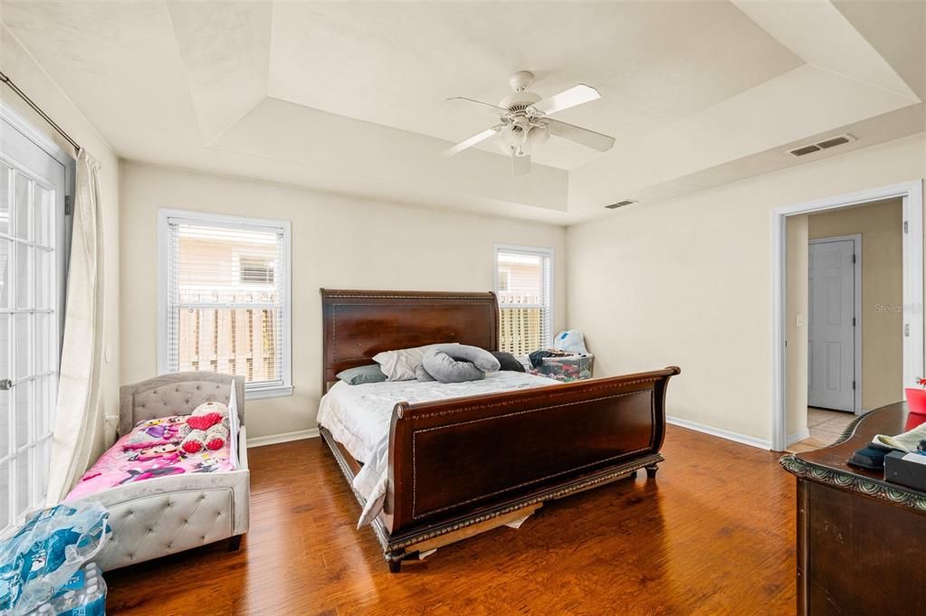 For Sale: $349,000 (3 beds, 2 baths, 1760 Square Feet)