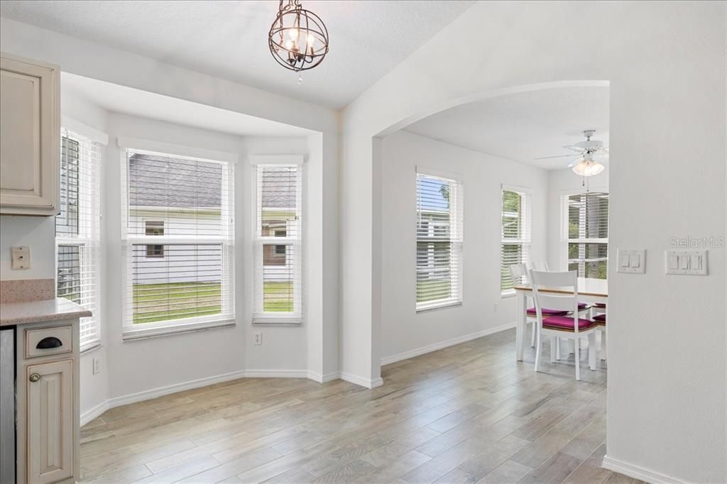 Под контрактом: $499,900 (3 спален, 2 ванн, 1753 Квадратных фут)