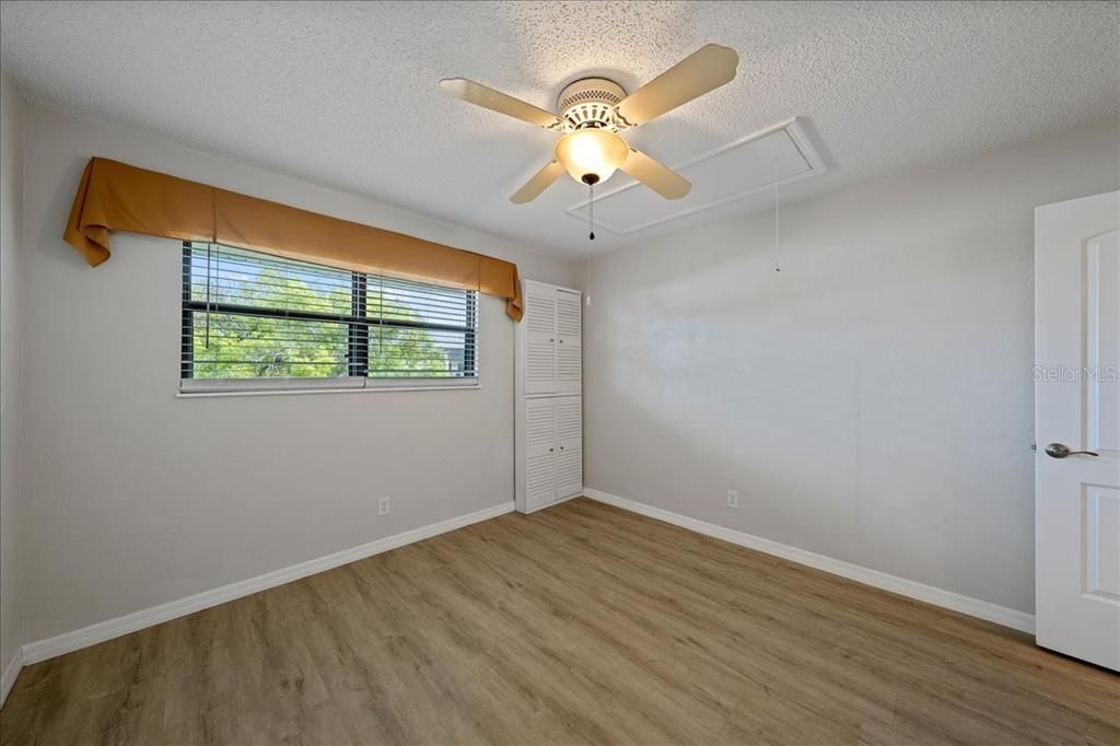 Под контрактом: $179,900 (2 спален, 2 ванн, 1100 Квадратных фут)