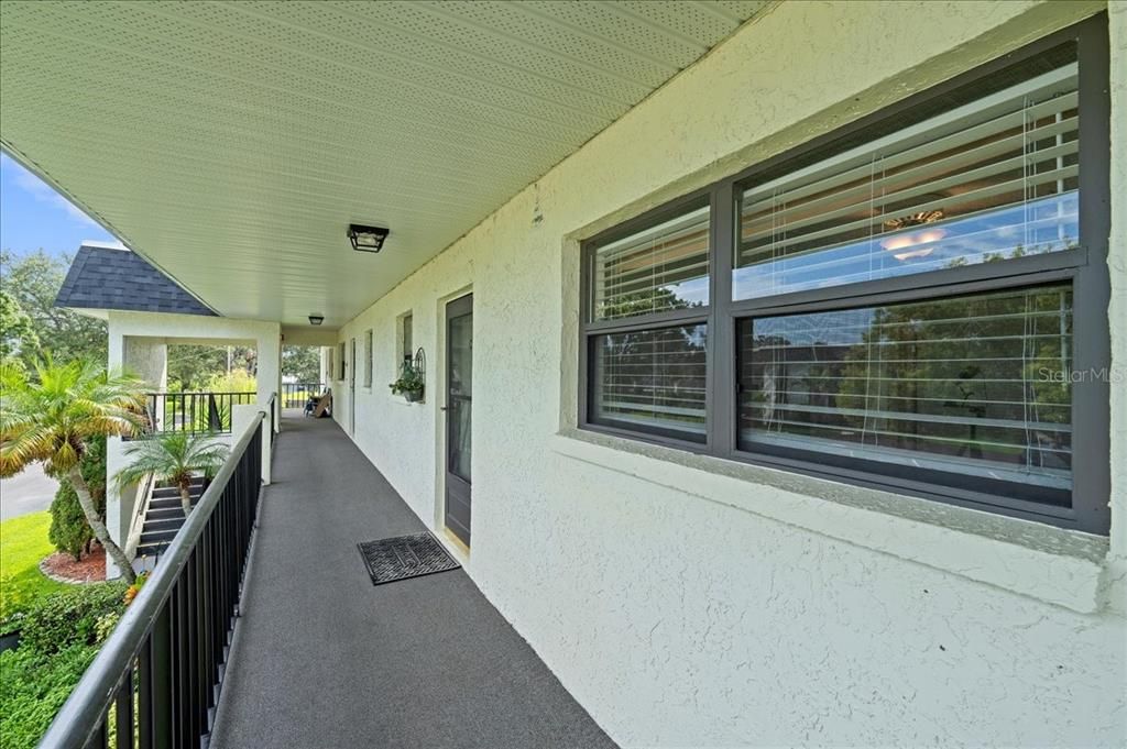 Под контрактом: $179,900 (2 спален, 2 ванн, 1100 Квадратных фут)