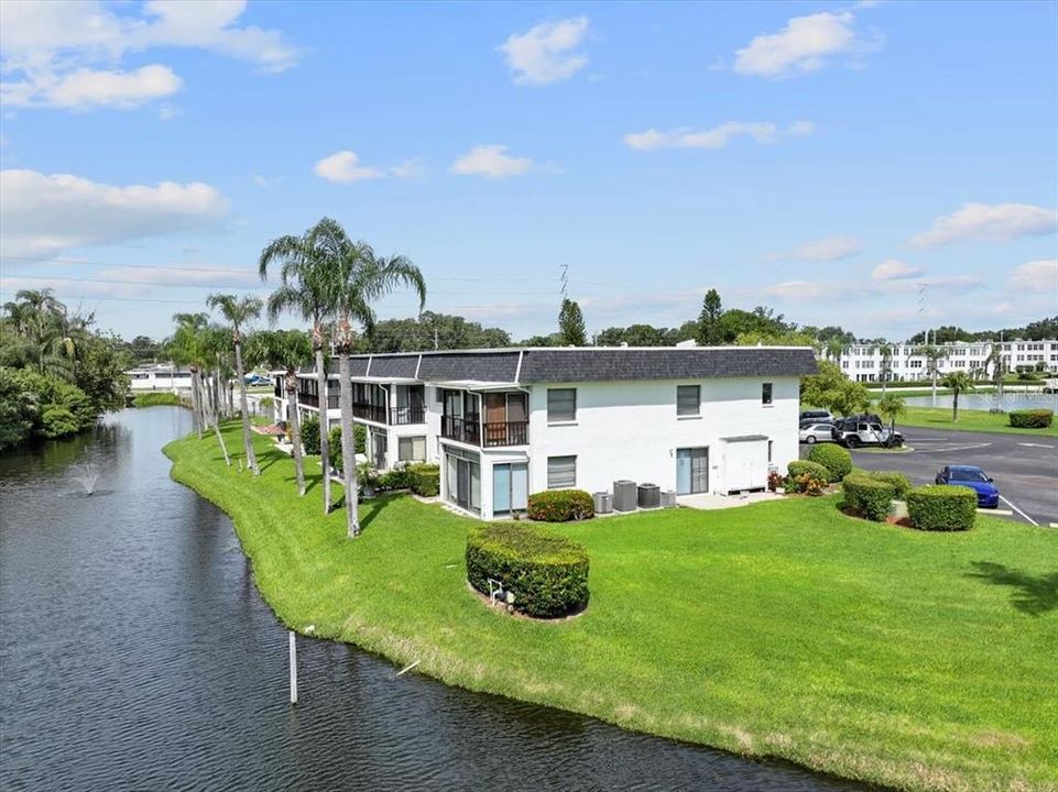 Под контрактом: $179,900 (2 спален, 2 ванн, 1100 Квадратных фут)