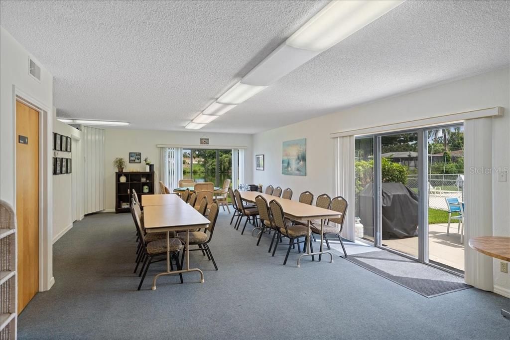 Под контрактом: $179,900 (2 спален, 2 ванн, 1100 Квадратных фут)