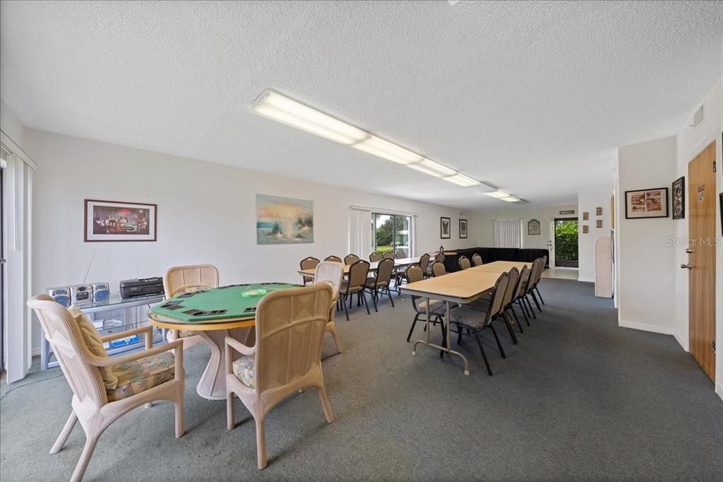 Под контрактом: $179,900 (2 спален, 2 ванн, 1100 Квадратных фут)