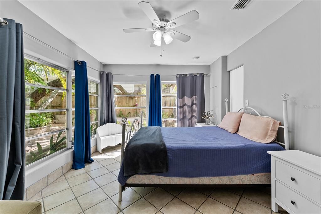 出租: $3,500 (3 贝兹, 2 浴室, 1760 平方英尺)