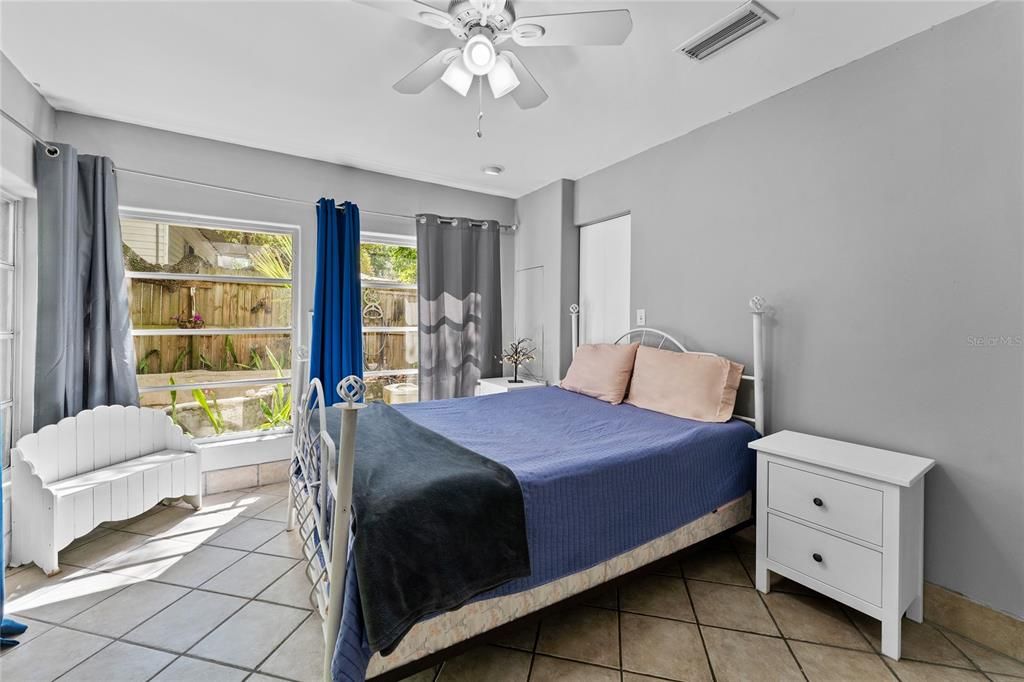 出租: $3,500 (3 贝兹, 2 浴室, 1760 平方英尺)