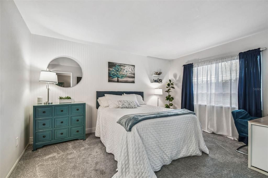 На продажу: $169,000 (2 спален, 2 ванн, 956 Квадратных фут)