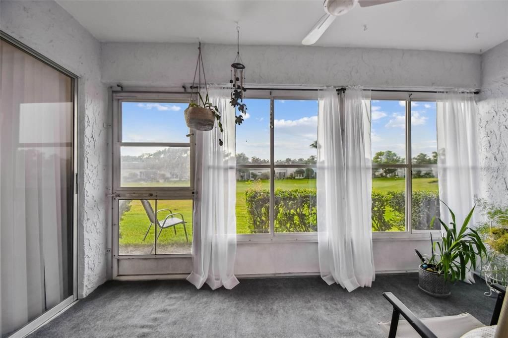 На продажу: $169,000 (2 спален, 2 ванн, 956 Квадратных фут)