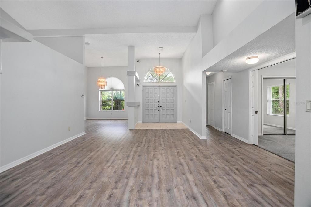 En Venta: $479,000 (4 camas, 3 baños, 2533 Pies cuadrados)