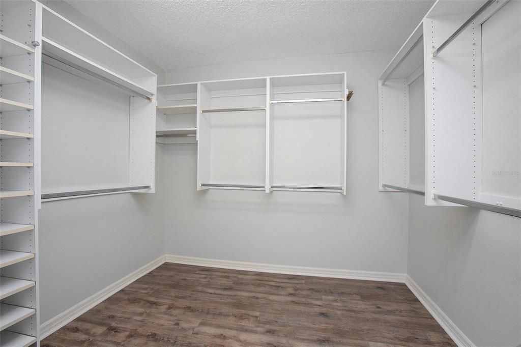 En Venta: $479,000 (4 camas, 3 baños, 2533 Pies cuadrados)