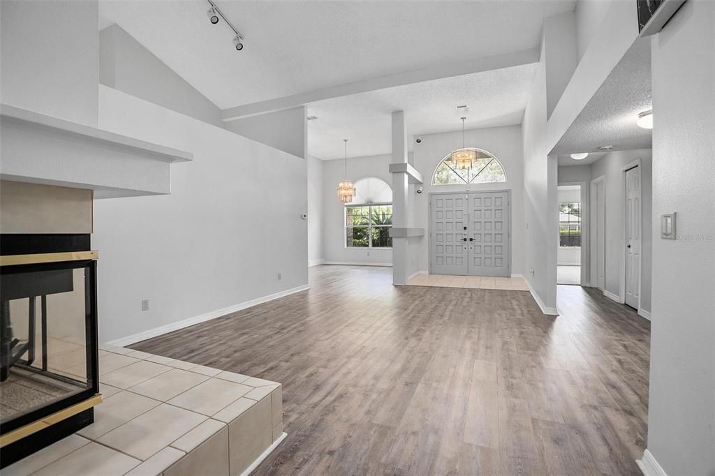 En Venta: $479,000 (4 camas, 3 baños, 2533 Pies cuadrados)