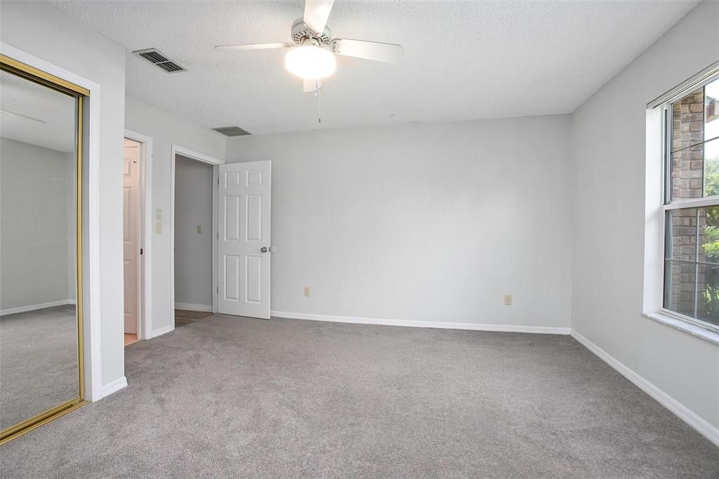 En Venta: $479,000 (4 camas, 3 baños, 2533 Pies cuadrados)