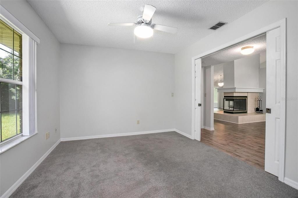 En Venta: $479,000 (4 camas, 3 baños, 2533 Pies cuadrados)