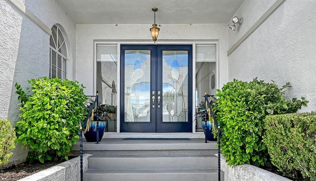 Под контрактом: $459,900 (3 спален, 2 ванн, 2036 Квадратных фут)